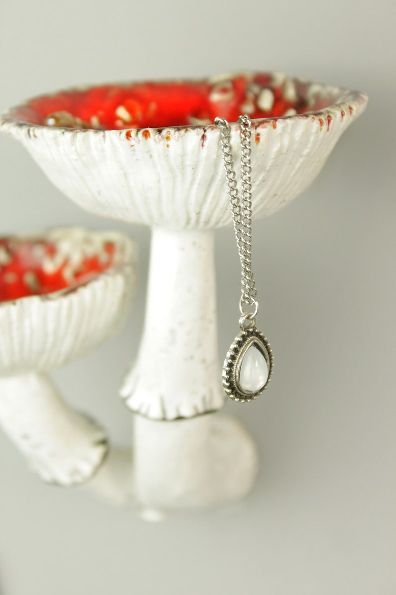 Double mushroom floating shelf