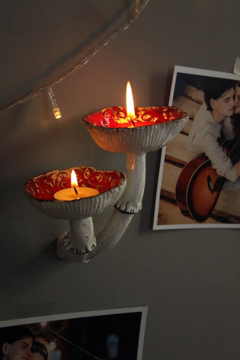 Double mushroom floating shelf