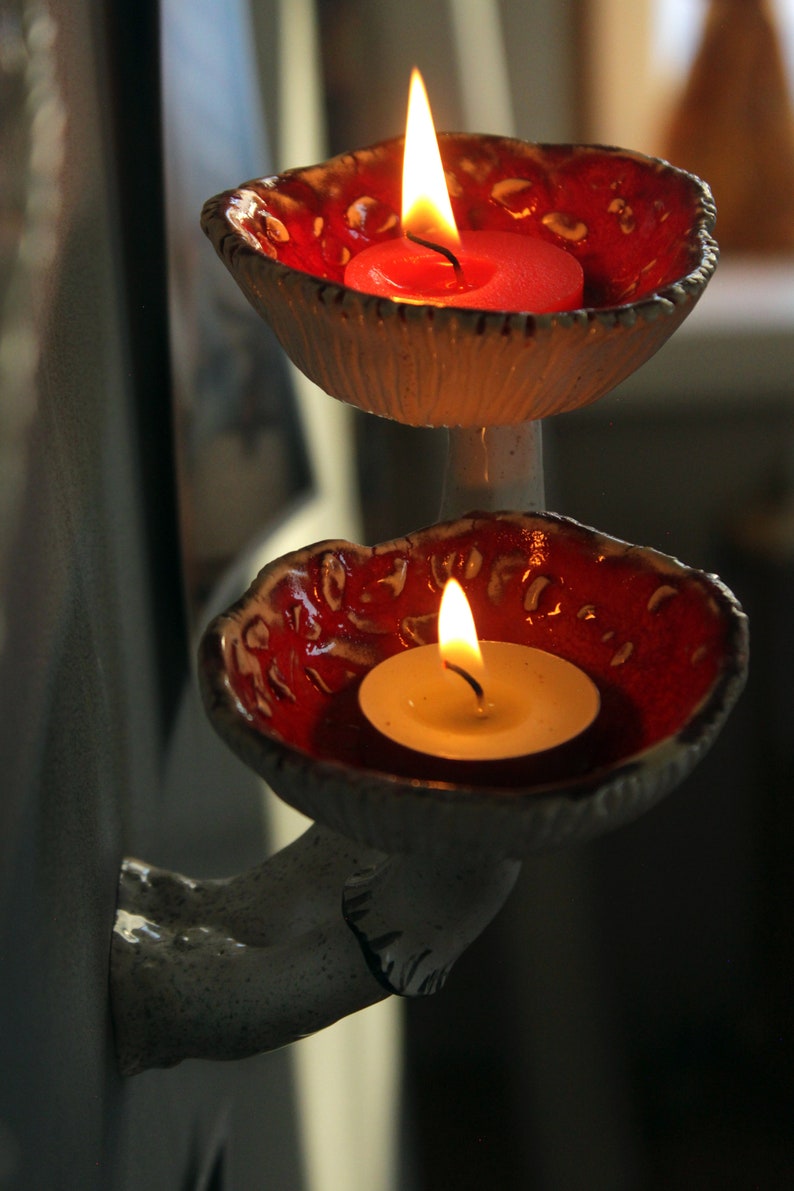 Double mushroom floating shelf