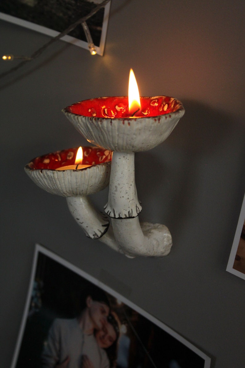 Double mushroom floating shelf