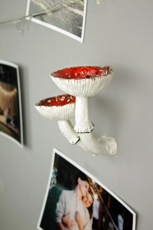 Double mushroom floating shelf